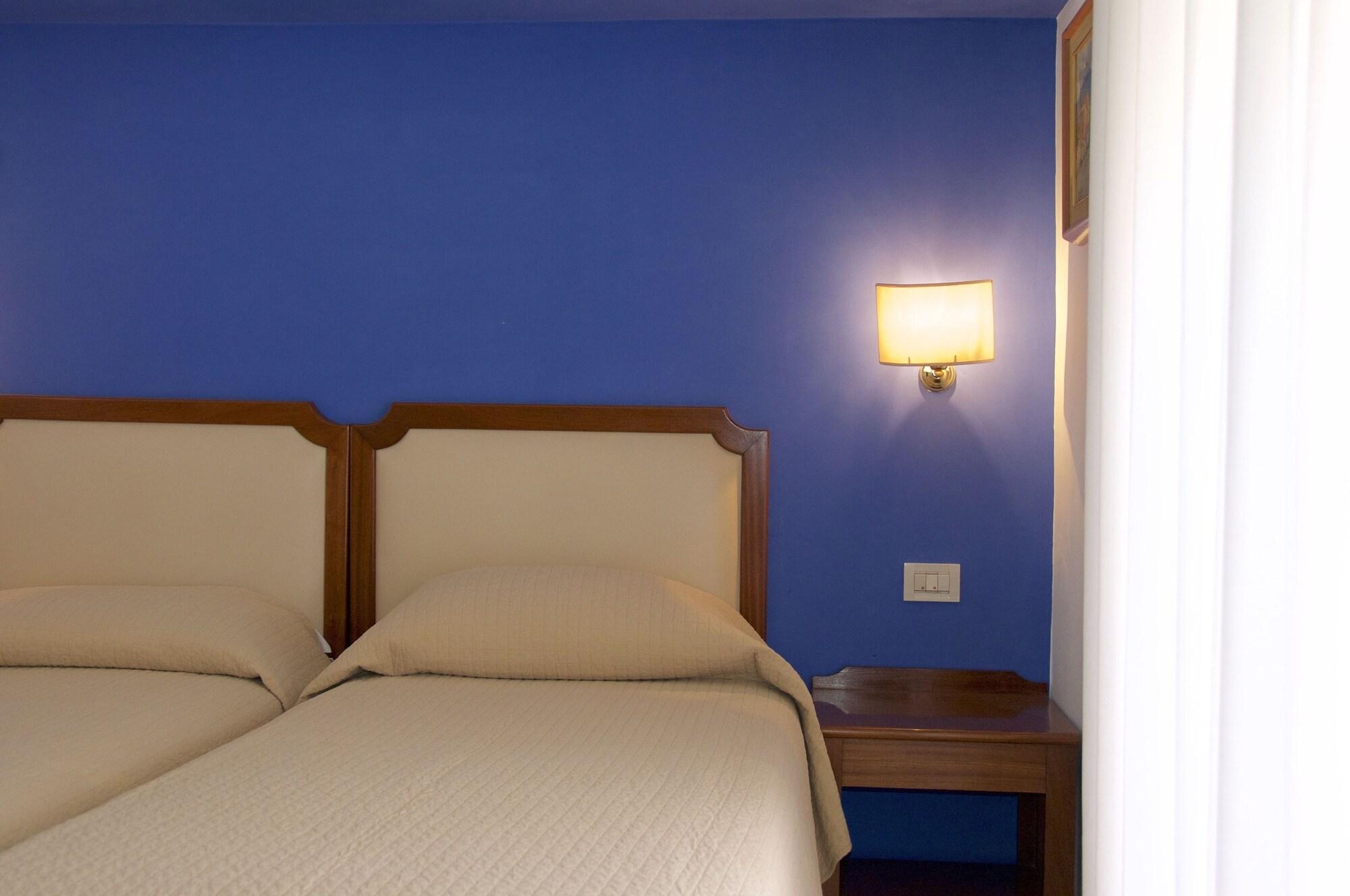 Hotel Tirrenia Sorrento Exteriör bild