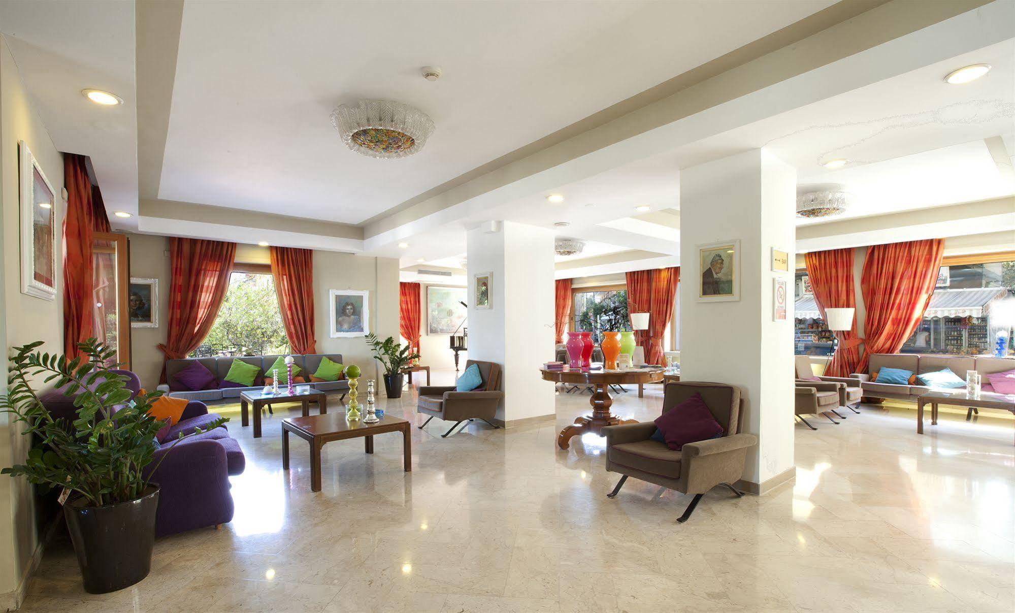 Hotel Tirrenia Sorrento Exteriör bild